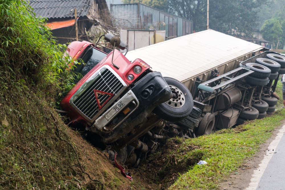 Tractor Trailer Accident on mountainous road